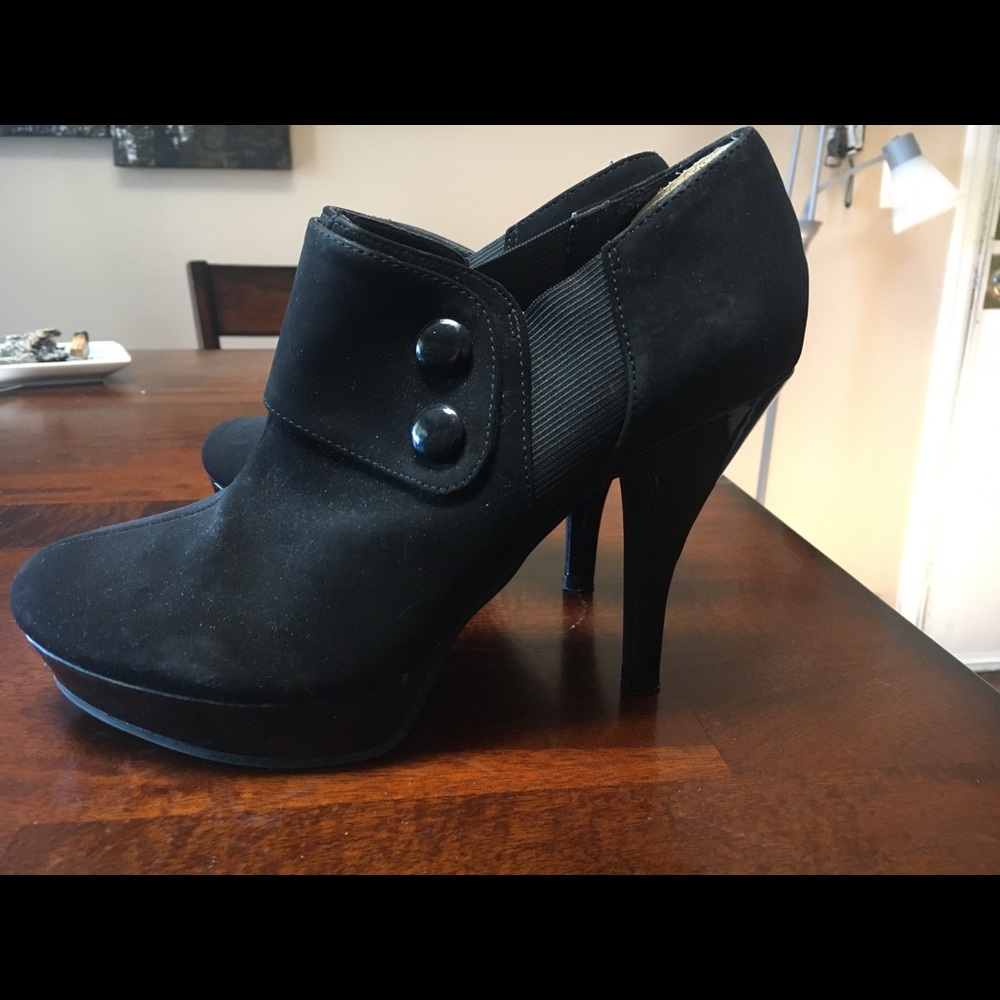 Dressy high heels, size 7.5
